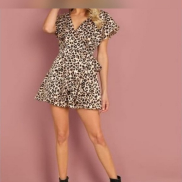 DO+BE Animal Print Leopard Romper - Picture 6 of 8